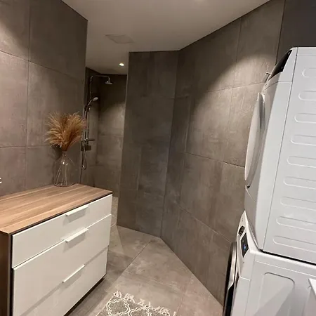 One Bedroom Close To Asker Centrum *